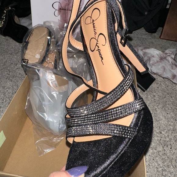 BNWT Jessica Simpson Balina platform heels in Lux velvet with embellishments - Picture 8 of 9